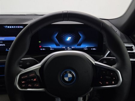 2025 BMW i4 - thumbnail 9