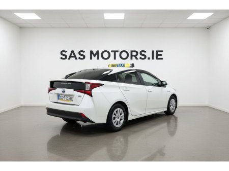 2022 Toyota Prius 1.8 Hybrid Luxury with Sat Navi & JBL €23,950 thumbnail