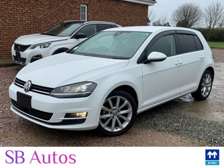 2017 Volkswagen Golf - view 2