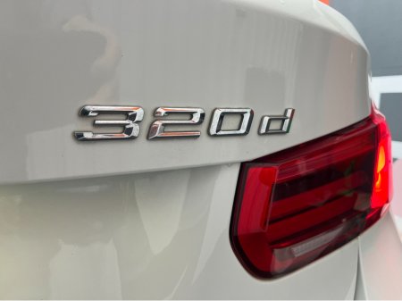 2016 BMW 3 Series - thumbnail 7