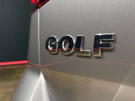 2019 Volkswagen Golf TSI HIGH LINE - FACTORY ALLOYS - CRUISE CONTROL - REVERSE CAMERA €20,950 thumbnail
