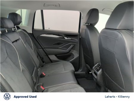 2025 Volkswagen Tiguan 3 ELEGANCE 1.5TSI 204HP DSG PHEV €54,950 thumbnail