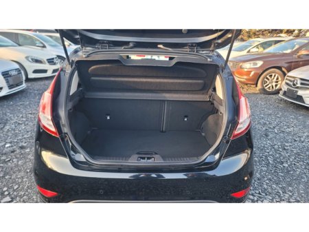 2015 Ford Fiesta - thumbnail 12