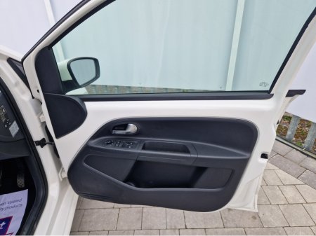 2015 Volkswagen up! - thumbnail 13