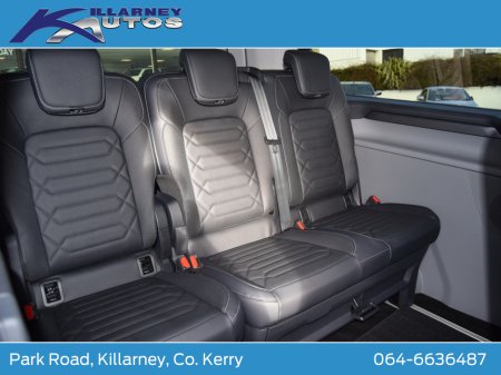 2026 Ford Tourneo Custom 2026 PHEV Tourneo Custom Limited 2.5 Auto thumbnail