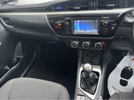 2015 Toyota Corolla 1.4 D-4D LUNA 4DR thumbnail