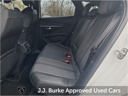 2023 Peugeot 3008 - thumbnail 10