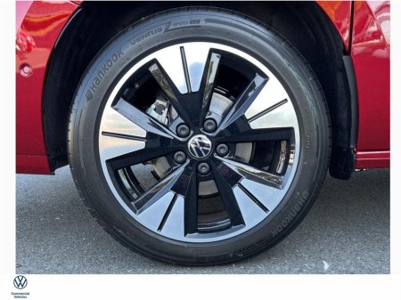 2025 Volkswagen Multivan T7 STYLE PHEV 240HP A6A LOH €84,995 thumbnail