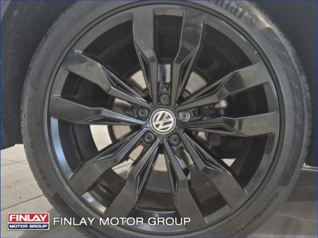 2020 Volkswagen Tiguan 2.0 TDI 150HP R-Line DSG €33,950 thumbnail