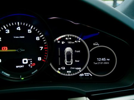 2023 Porsche Cayenne 3.0 V6 E-Hybrid 4WD Auto €87,950 thumbnail