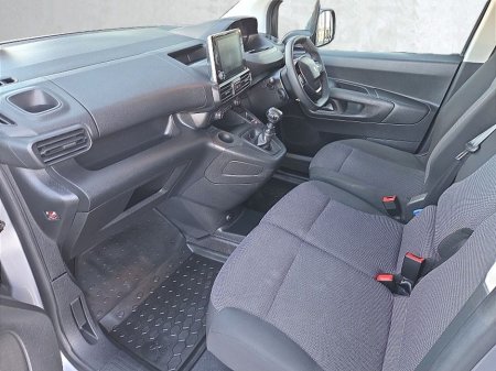 2024 Peugeot Partner - thumbnail 6