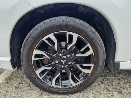 2016 Mitsubishi Outlander - thumbnail 7