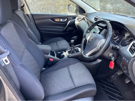 2015 Nissan Qashqai - thumbnail 20