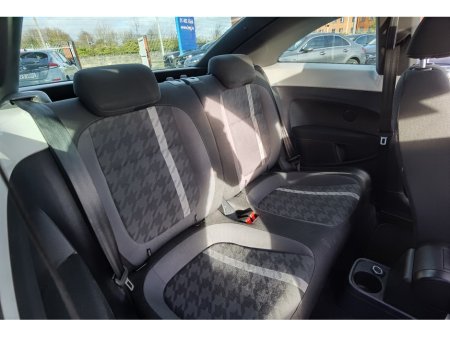 2017 Volkswagen Beetle 1.2TSI DESIGN **SUNROOF** - FINANCE AVAILABLE - CALL US TODAY ON 01 492 6566 OR 087-092 5525 €12,950 thumbnail