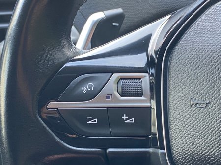 2019 Peugeot 5008 1.5 BlueHDi 130bhp Allure Auto €24,900 thumbnail