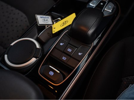 2017 Hyundai Ioniq 2017 Ioniq EV/FSH main dealer/1yr warranty €11,888 thumbnail