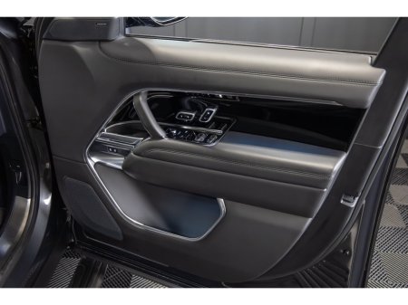 2024 Land Rover Range Rover Sport 3.0 Si4 PHEV 460PS AWD Auto Dynamic SE €131,950 thumbnail