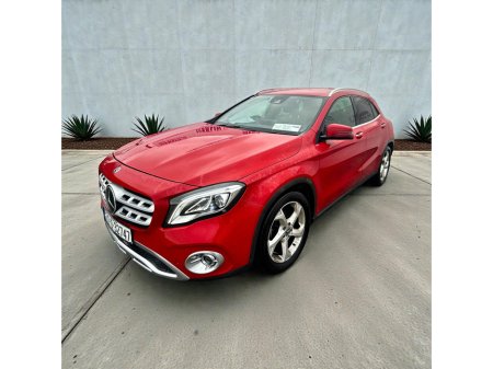 2017 Mercedes-Benz GLA Class GLA 180 STYLE €19,888 thumbnail