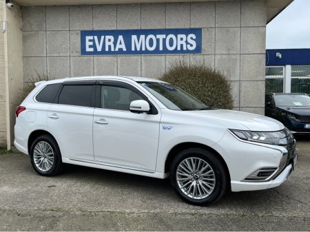 2018 Mitsubishi Outlander - thumbnail 3