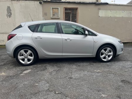 2013 Opel Astra SRI 1.4 I 100PS 5DR €4,995 thumbnail