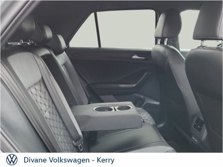 2025 Volkswagen T-Roc AUTO R-LINE 75 1.5 TSI PETROL 150 BHP €39,950 thumbnail