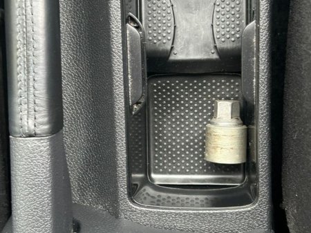 2013 Volkswagen Golf - thumbnail 24