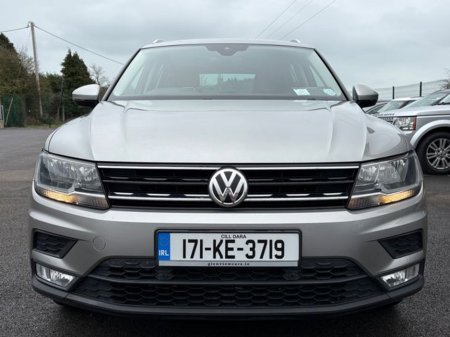 2017 Volkswagen Tiguan - thumbnail 2