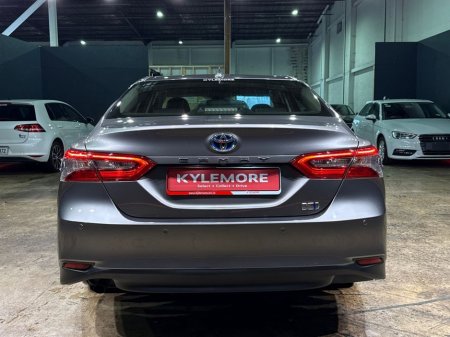 2022 Toyota Camry 2.5 AUTOMATIC - HYBRID - MULTI FUNCTION STEERING WHEEL - CRUISE CONTROL - LANE KEEP ASSIST - REVERSE CAMERA €30,950 thumbnail