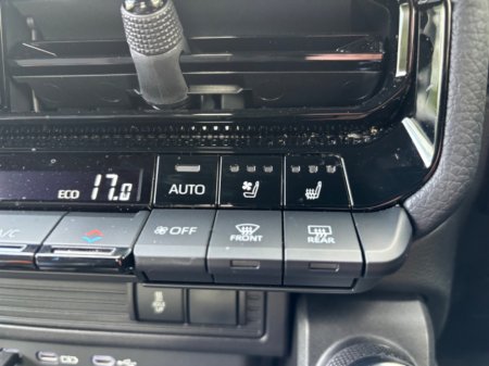 2026 Toyota Landcruiser - thumbnail 14