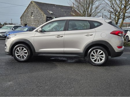 2017 Hyundai Tucson 1.7 CRDI SE NAV BL/DR 5 5DR €13,950 thumbnail