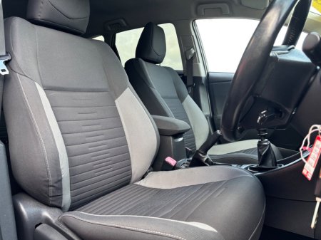 2016 Toyota Auris - thumbnail 10