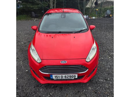 2015 Ford Fiesta - thumbnail 4