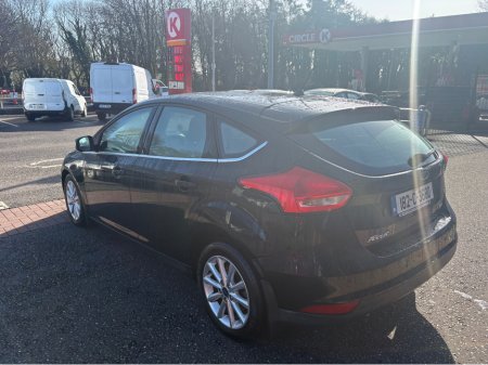 2018 Ford Focus - thumbnail 5