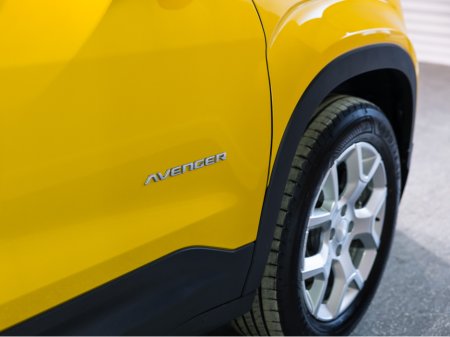 2026 Jeep Avenger HYBRID ALTITUDE 1.2 AT €33,995 thumbnail