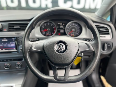 2013 Volkswagen Golf - thumbnail 10