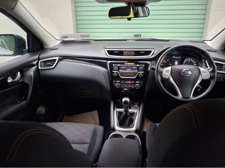 2014 Nissan Qashqai 1.5 DSL SV 4DR €8,950 thumbnail