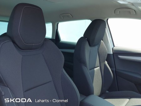 2025 Skoda Karoq SELECTION 2.0TDI 115HP €37,950 thumbnail