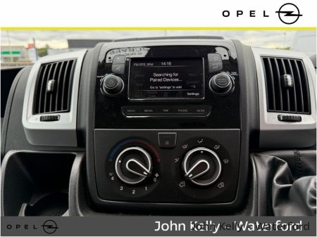 2021 Nissan NV400 L2H2 thumbnail