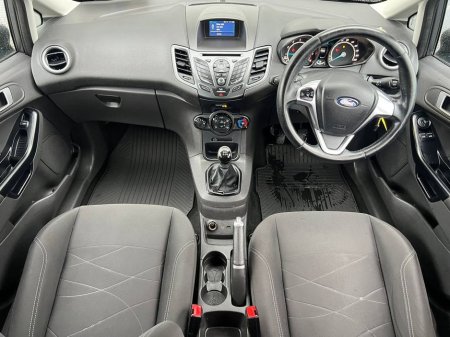 2016 Ford Fiesta - thumbnail 10
