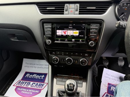 2016 Skoda Octavia 2.0 TDI Pan Roof €7,990 thumbnail