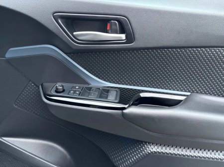 2022 Toyota C-HR 1.8 HYBRID SPORT BITONE €22,950 thumbnail