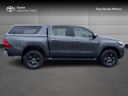 2026 Toyota Hilux - thumbnail 3