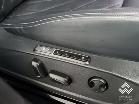 2025 Ford Explorer Premium 77kWh Extended Range RWD €39,950 thumbnail