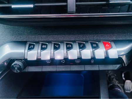 2022 Peugeot 3008 - thumbnail 18