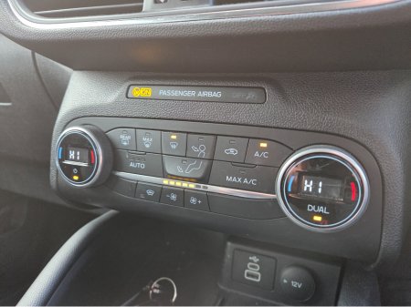 2022 Ford Kuga 2.0 Diesel Titanium model €25,950 thumbnail