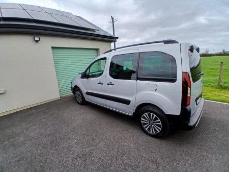 2018 Peugeot Partner - thumbnail 6