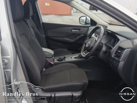 2025 Nissan Qashqai - thumbnail 10