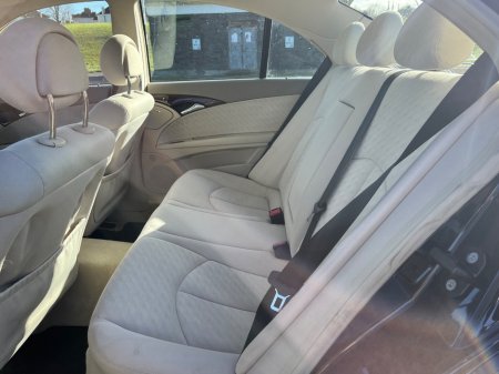 2005 Mercedes-Benz E Class - thumbnail 11