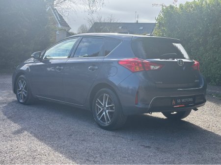 2014 Toyota Auris - thumbnail 8