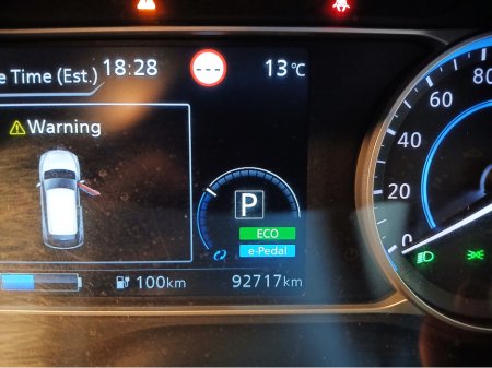 2018 Nissan Leaf - thumbnail 4